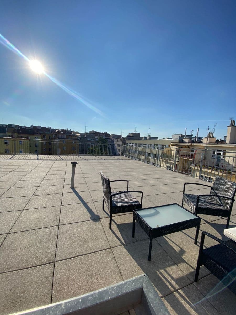 Prenájom bytu 2-izbový 48 m², Adamovská, Praha, Praha Prenájom bytu 2-izbový 48 m², Adamovská, Praha, Praha