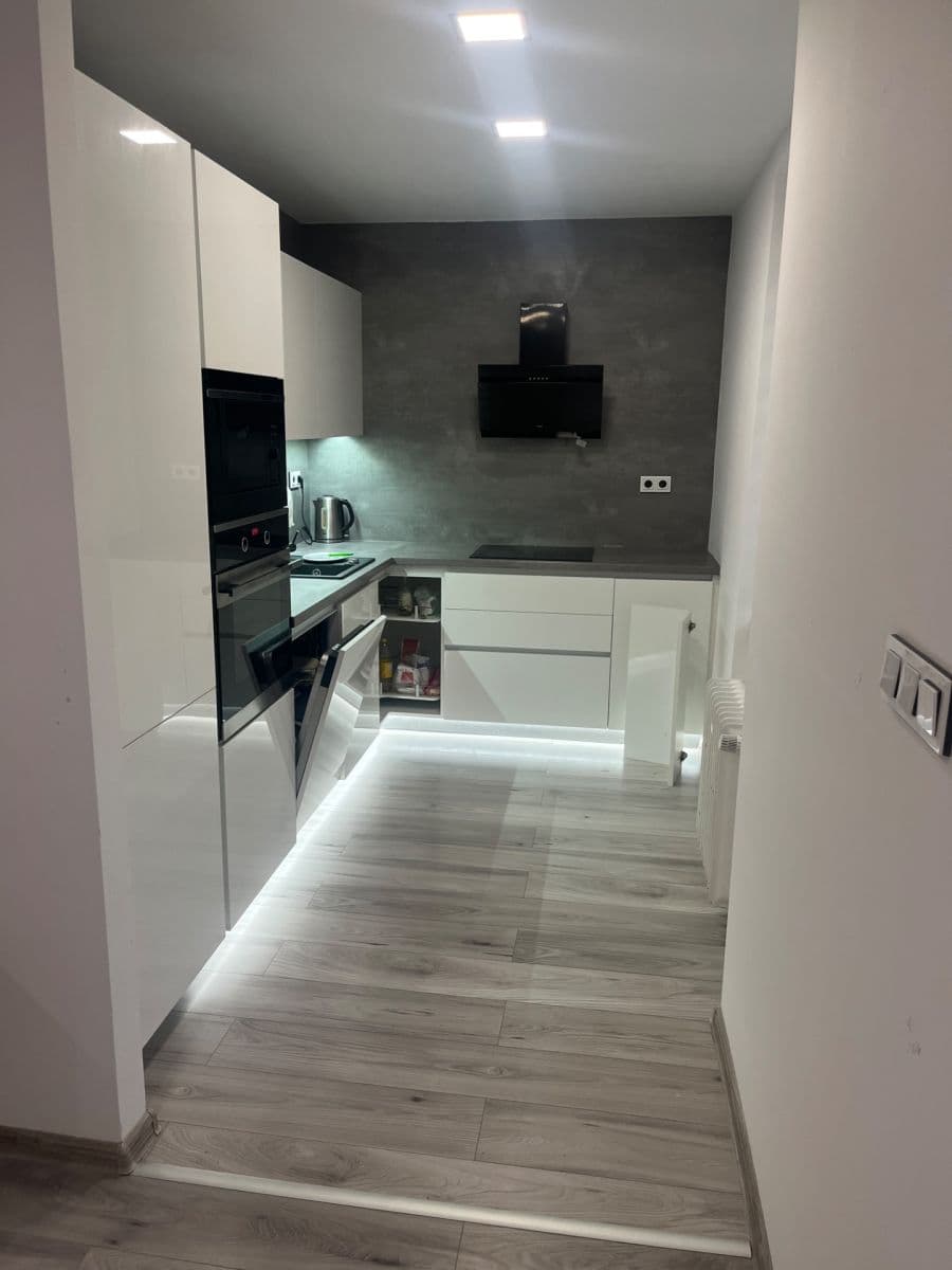 Predaj bytu 2-izbový 60 m², Ukrajinská, Ostrava, Moravskoslezský kraj Predaj bytu 2-izbový 60 m², Ukrajinská, Ostrava, Moravskoslezský kraj