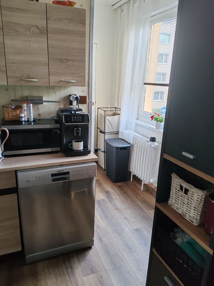 Prenájom bytu 3-izbový 68 m², Mazánkova, Ústí nad Orlicí, Pardubický kraj Prenájom bytu 3-izbový 68 m², Mazánkova, Ústí nad Orlicí, Pardubický kraj