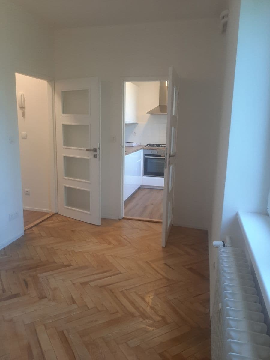 Prenájom bytu 1-izbový 43 m², Na Petřinách, Praha, Praha Prenájom bytu 1-izbový 43 m², Na Petřinách, Praha, Praha