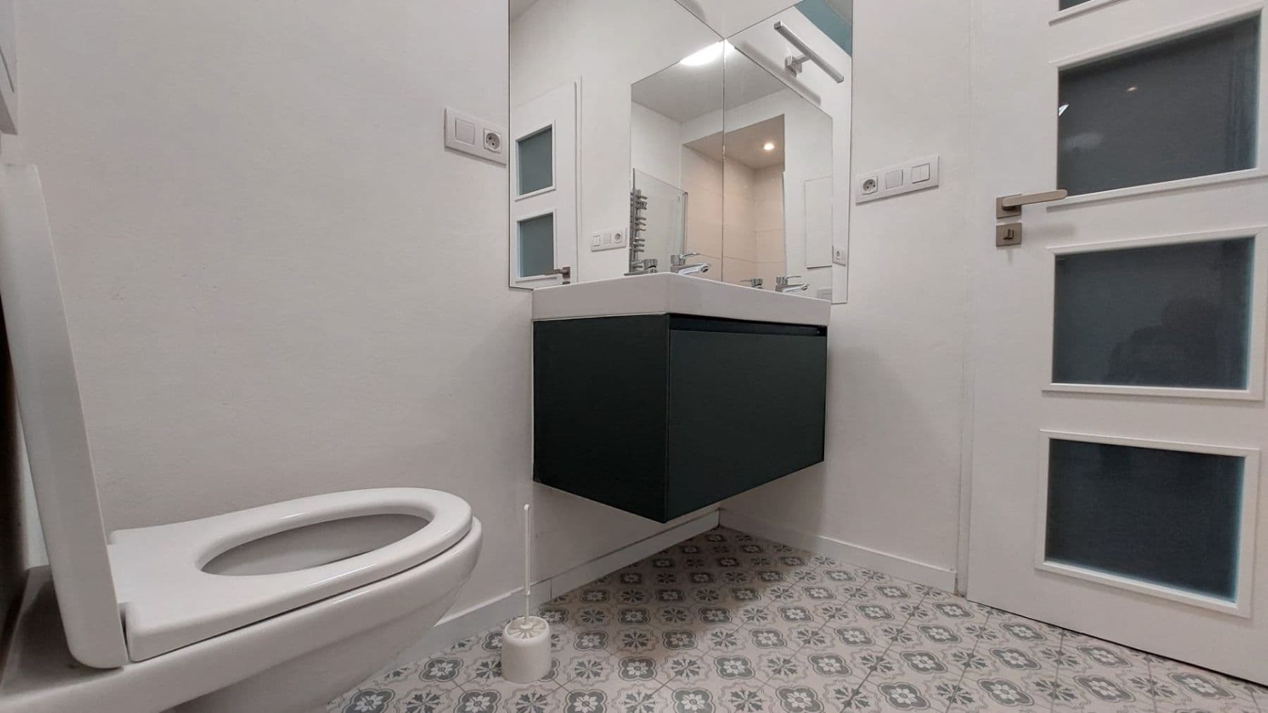 Prenájom bytu 1-izbový 43 m², Na Petřinách, Praha, Praha Prenájom bytu 1-izbový 43 m², Na Petřinách, Praha, Praha