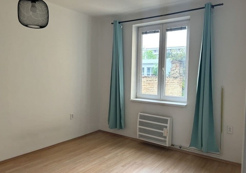 Prenájom bytu 2-izbový 43 m², Francouzská, Brno, Jihomoravský kraj Prenájom bytu 2-izbový 43 m², Francouzská, Brno, Jihomoravský kraj