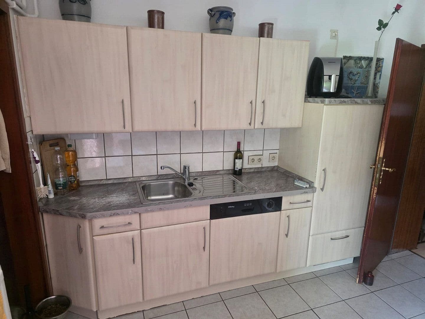Predaj domu 250 m², pozemek 1.531 m², Berliner Straße 73a, Hann. Münden, Dolné Sasko Predaj domu 250 m², pozemek 1.531 m², Berliner Straße 73a, Hann. Münden, Dolné Sasko