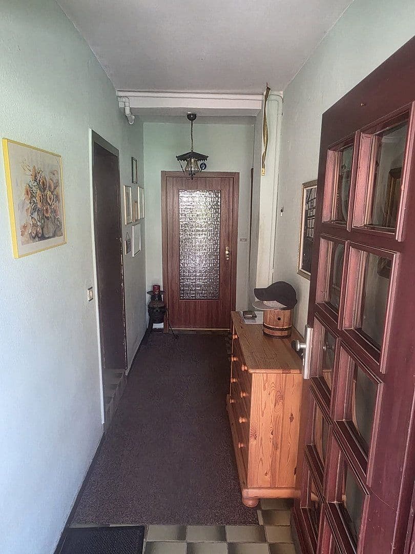 Predaj domu 250 m², pozemek 1.531 m², Berliner Straße 73a, Hann. Münden, Dolné Sasko Predaj domu 250 m², pozemek 1.531 m², Berliner Straße 73a, Hann. Münden, Dolné Sasko