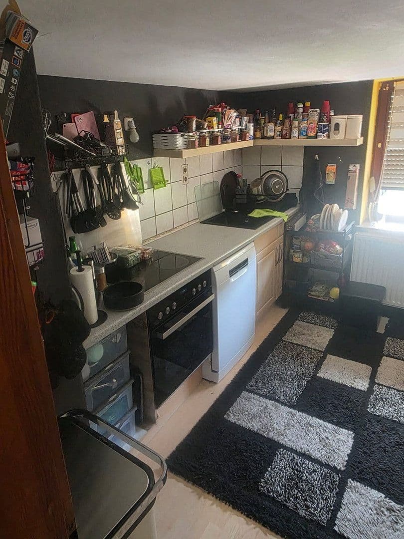 Predaj domu 250 m², pozemek 1.531 m², Berliner Straße 73a, Hann. Münden, Dolné Sasko Predaj domu 250 m², pozemek 1.531 m², Berliner Straße 73a, Hann. Münden, Dolné Sasko