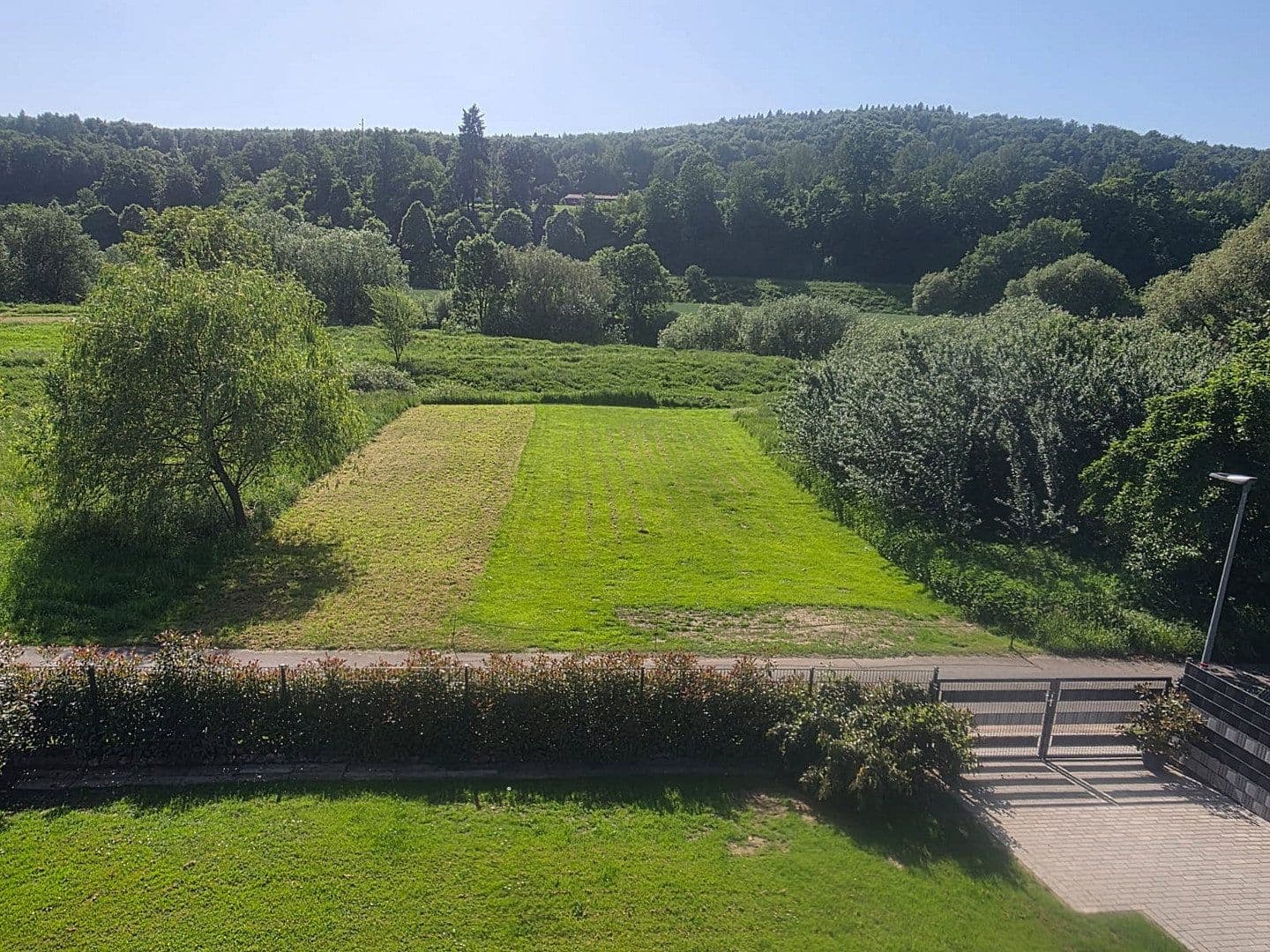 Predaj domu 250 m², pozemek 1.531 m², Berliner Straße 73a, Hann. Münden, Dolné Sasko Predaj domu 250 m², pozemek 1.531 m², Berliner Straße 73a, Hann. Münden, Dolné Sasko