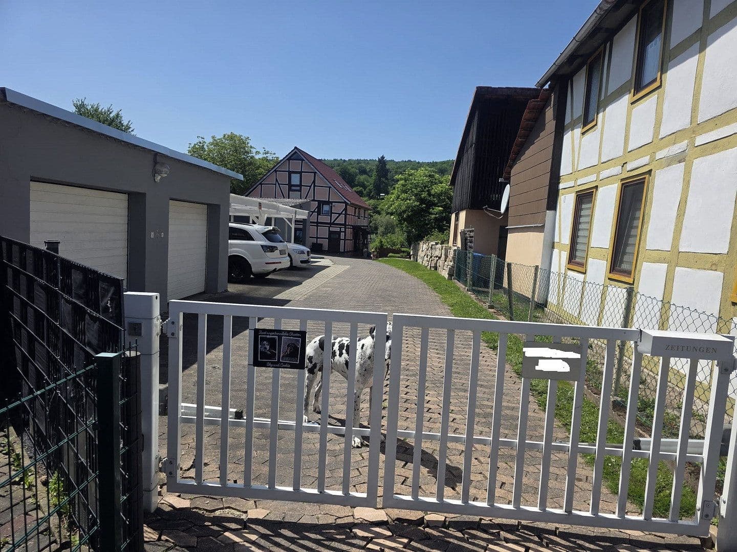 Predaj domu 250 m², pozemek 1.531 m², Berliner Straße 73a, Hann. Münden, Dolné Sasko Predaj domu 250 m², pozemek 1.531 m², Berliner Straße 73a, Hann. Münden, Dolné Sasko