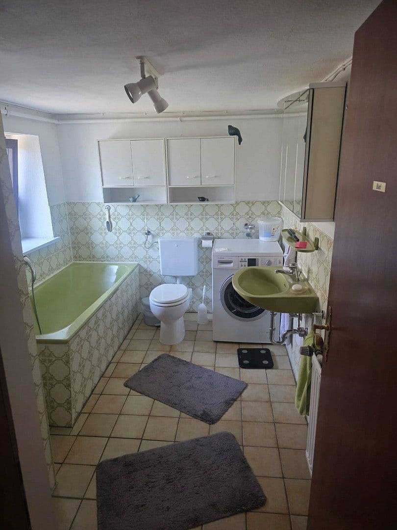 Predaj domu 250 m², pozemek 1.531 m², Berliner Straße 73a, Hann. Münden, Dolné Sasko Predaj domu 250 m², pozemek 1.531 m², Berliner Straße 73a, Hann. Münden, Dolné Sasko