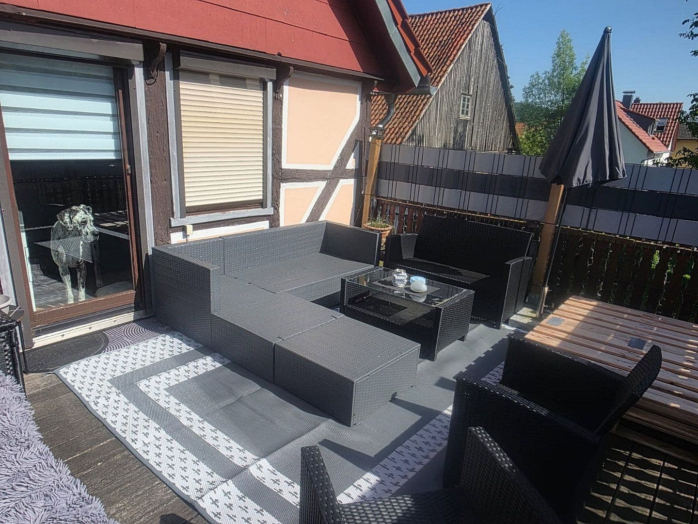 Predaj domu 250 m², pozemek 1.531 m², Berliner Straße 73a, Hann. Münden, Dolné Sasko Predaj domu 250 m², pozemek 1.531 m², Berliner Straße 73a, Hann. Münden, Dolné Sasko