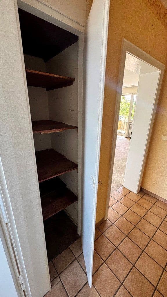 Predaj bytu 4-izbový 94 m², Niederdonker Straße 39, Düsseldorf, Severné Porýnie - Westfálsko Predaj bytu 4-izbový 94 m², Niederdonker Straße 39, Düsseldorf, Severné Porýnie - Westfálsko