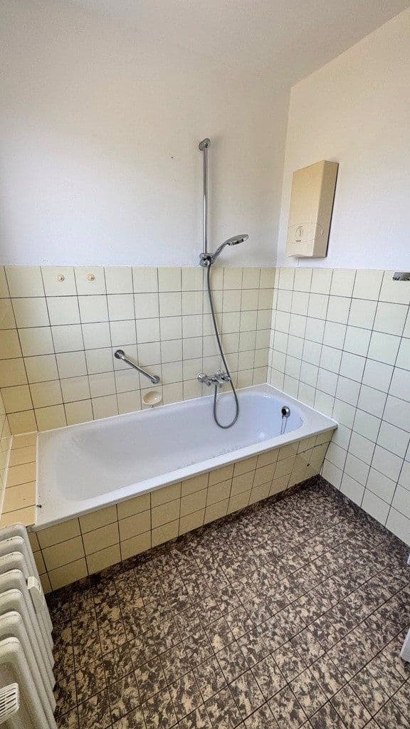 Predaj bytu 4-izbový 94 m², Niederdonker Straße 39, Düsseldorf, Severné Porýnie - Westfálsko Predaj bytu 4-izbový 94 m², Niederdonker Straße 39, Düsseldorf, Severné Porýnie - Westfálsko