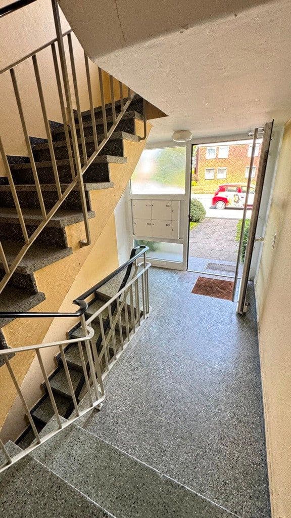 Predaj bytu 4-izbový 94 m², Niederdonker Straße 39, Düsseldorf, Severné Porýnie - Westfálsko Predaj bytu 4-izbový 94 m², Niederdonker Straße 39, Düsseldorf, Severné Porýnie - Westfálsko