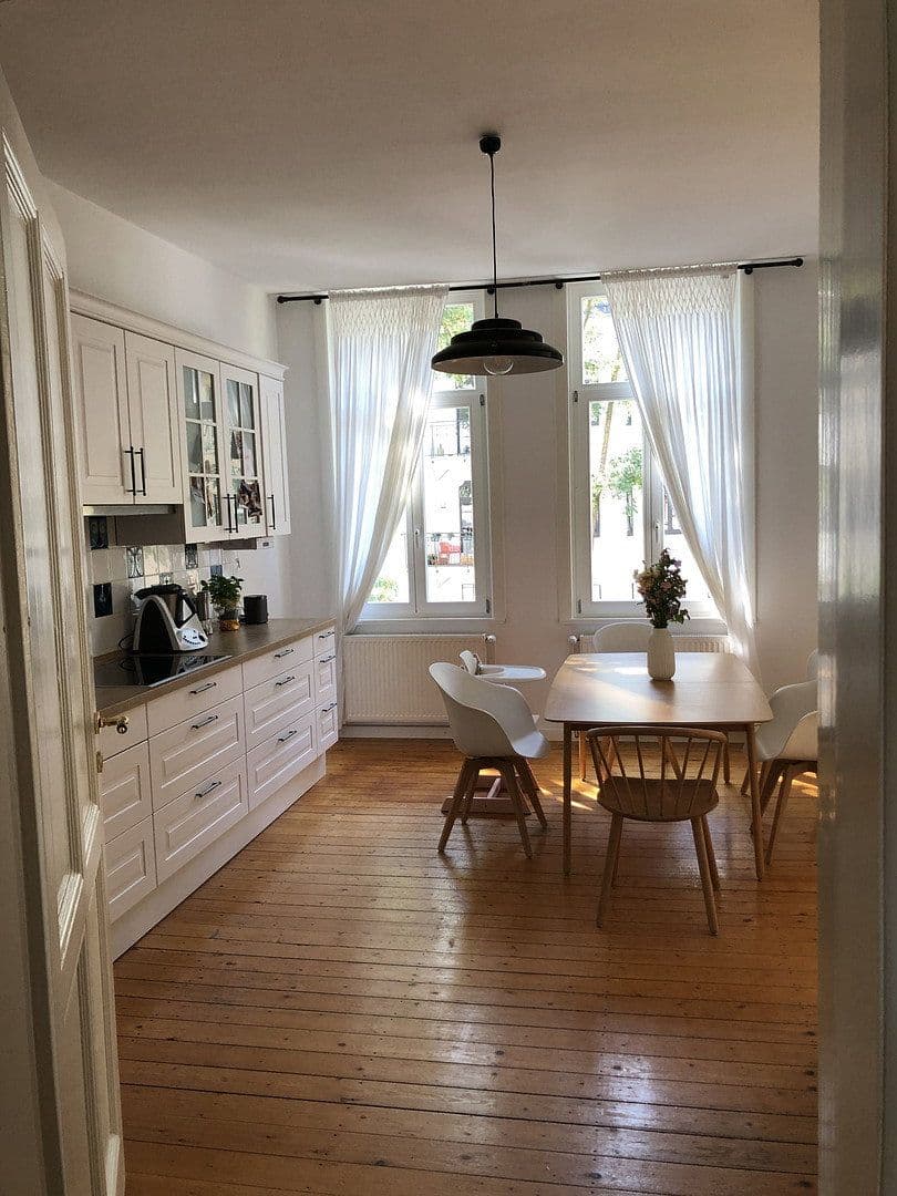 Prenájom bytu 4-izbový 103 m², Jakobistraße 30, Hannover, Dolné Sasko Prenájom bytu 4-izbový 103 m², Jakobistraße 30, Hannover, Dolné Sasko