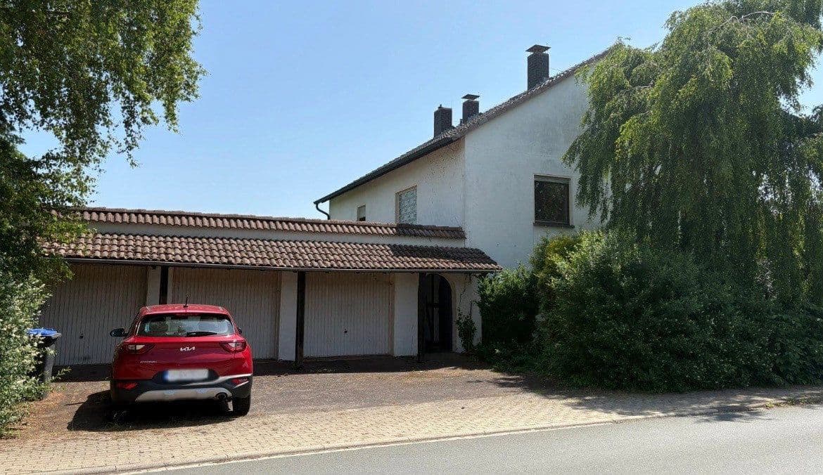 Predaj domu 198 m², pozemek 1.240 m², Aseler Straße 5, Vöhl, Hesensko Predaj domu 198 m², pozemek 1.240 m², Aseler Straße 5, Vöhl, Hesensko