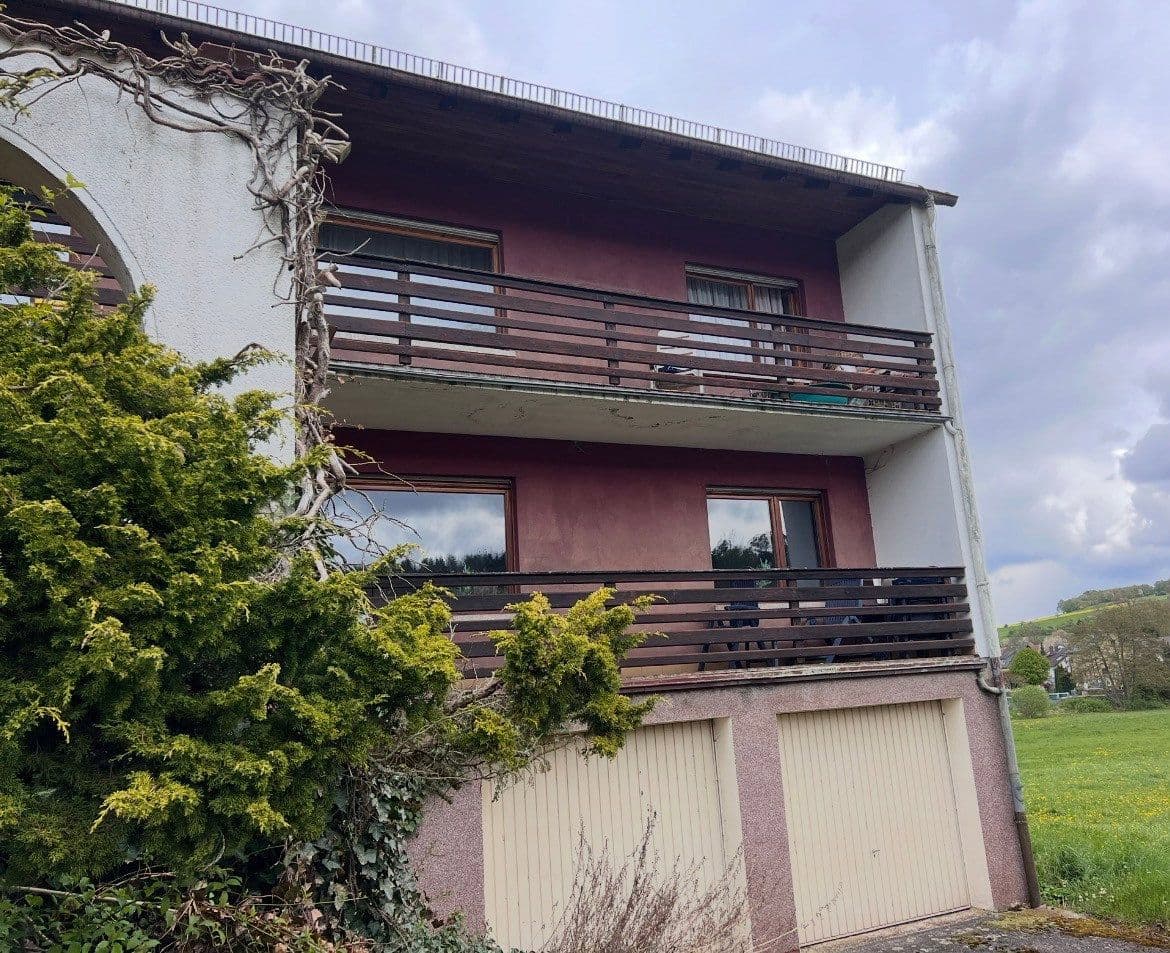 Predaj domu 198 m², pozemek 1.240 m², Aseler Straße 5, Vöhl, Hesensko Predaj domu 198 m², pozemek 1.240 m², Aseler Straße 5, Vöhl, Hesensko
