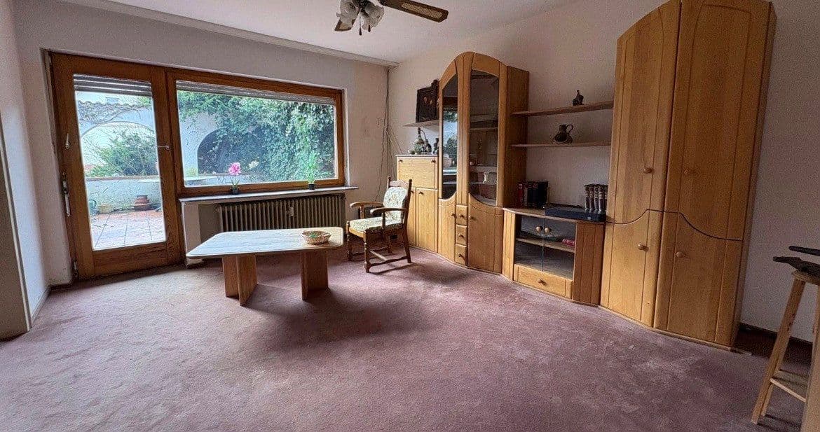 Predaj domu 198 m², pozemek 1.240 m², Aseler Straße 5, Vöhl, Hesensko Predaj domu 198 m², pozemek 1.240 m², Aseler Straße 5, Vöhl, Hesensko