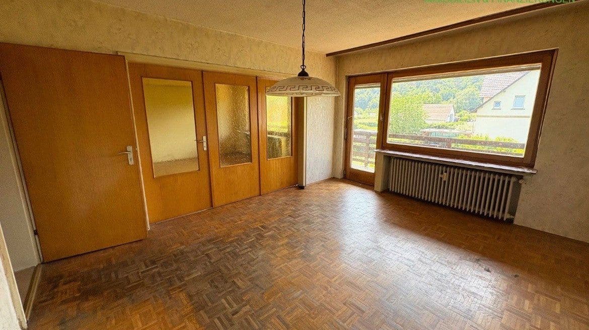 Predaj domu 198 m², pozemek 1.240 m², Aseler Straße 5, Vöhl, Hesensko Predaj domu 198 m², pozemek 1.240 m², Aseler Straße 5, Vöhl, Hesensko