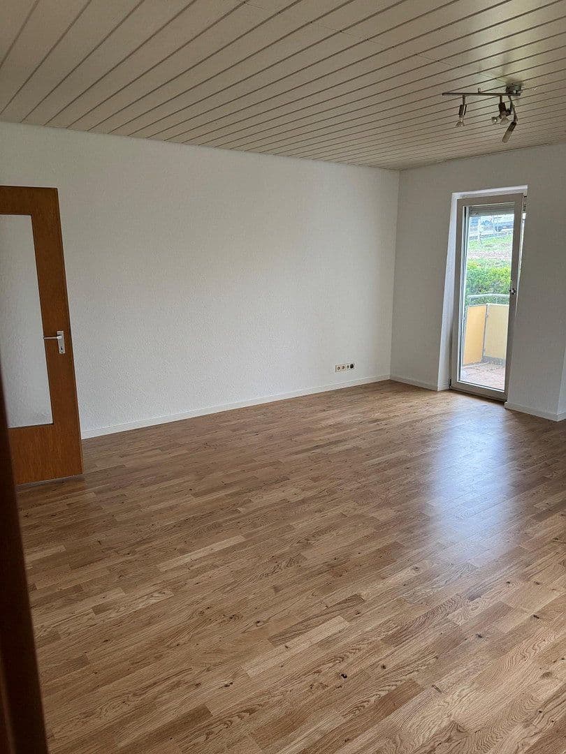 Prenájom bytu 1-izbový 44 m², Flürlenstrasse 19, Weinsberg, Bádensko-Wurttembersko Prenájom bytu 1-izbový 44 m², Flürlenstrasse 19, Weinsberg, Bádensko-Wurttembersko