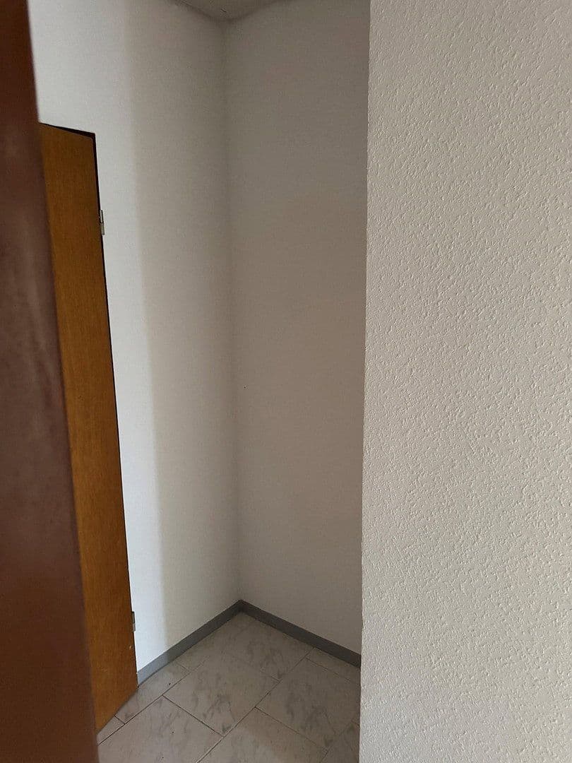 Prenájom bytu 1-izbový 44 m², Flürlenstrasse 19, Weinsberg, Bádensko-Wurttembersko Prenájom bytu 1-izbový 44 m², Flürlenstrasse 19, Weinsberg, Bádensko-Wurttembersko