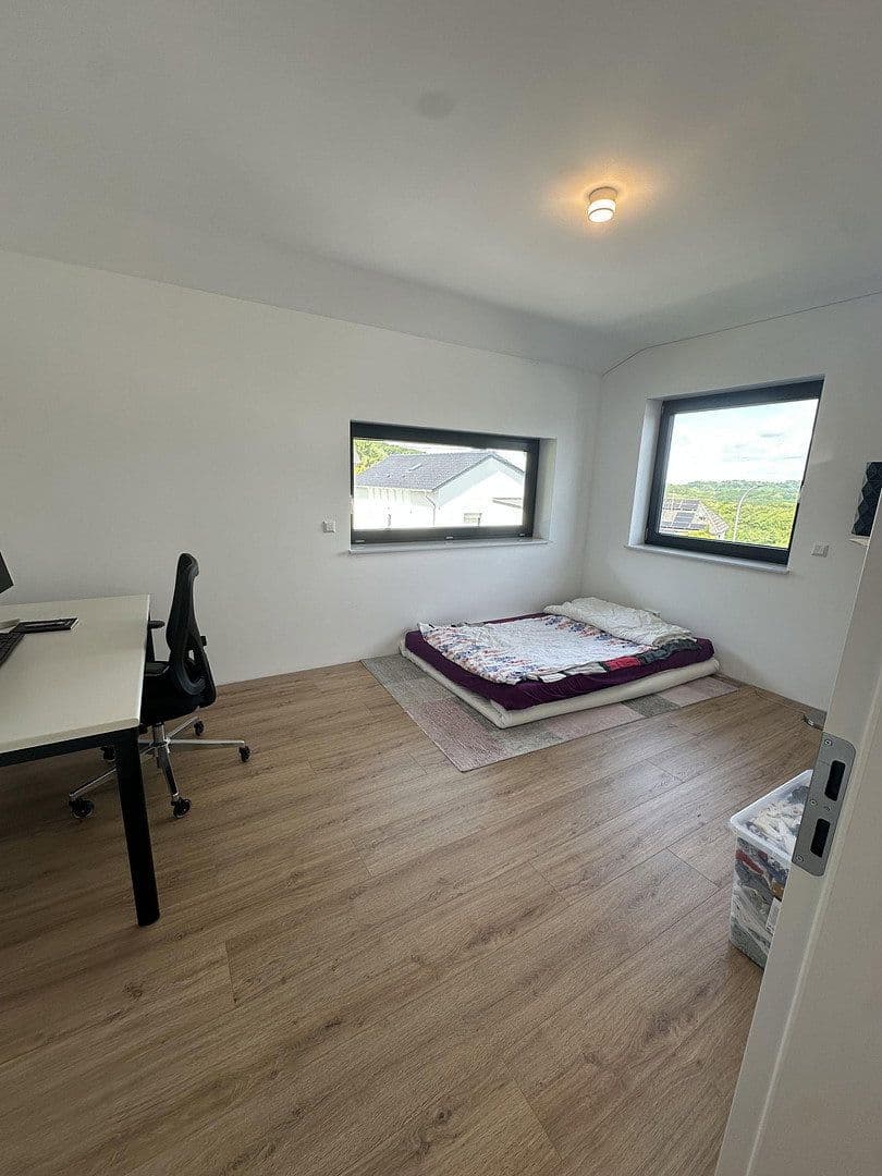 Prenájom domu 180 m², pozemek 500 m², Im Königsfeld 29, Sankt Katharinen, Porýnie-Falcko Prenájom domu 180 m², pozemek 500 m², Im Königsfeld 29, Sankt Katharinen, Porýnie-Falcko