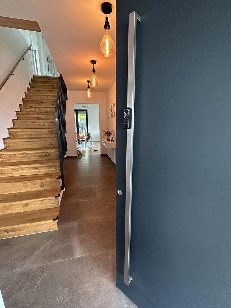 Prenájom domu 180 m², pozemek 500 m², Im Königsfeld 29, Sankt Katharinen, Porýnie-Falcko Prenájom domu 180 m², pozemek 500 m², Im Königsfeld 29, Sankt Katharinen, Porýnie-Falcko