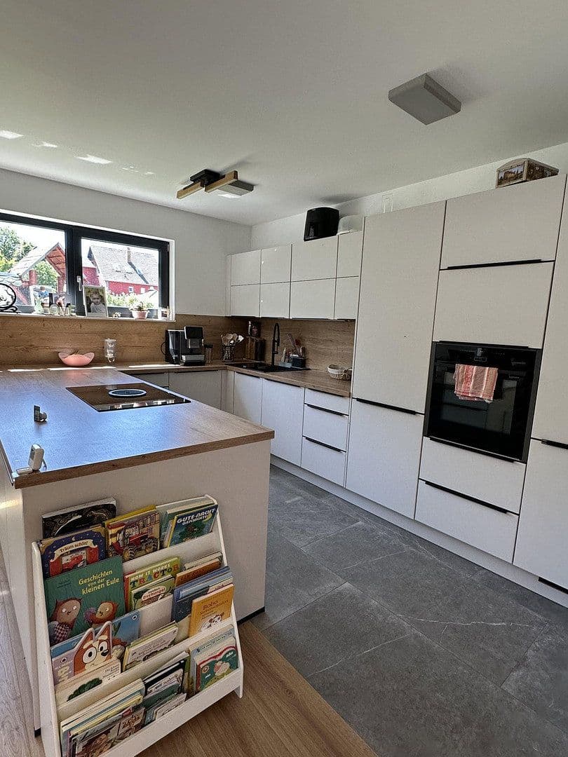 Prenájom domu 180 m², pozemek 500 m², Im Königsfeld 29, Sankt Katharinen, Porýnie-Falcko Prenájom domu 180 m², pozemek 500 m², Im Königsfeld 29, Sankt Katharinen, Porýnie-Falcko