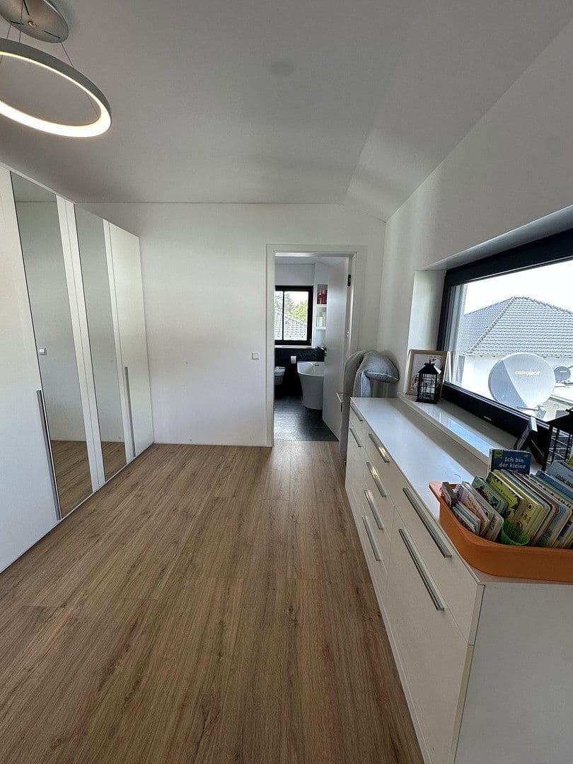 Prenájom domu 180 m², pozemek 500 m², Im Königsfeld 29, Sankt Katharinen, Porýnie-Falcko Prenájom domu 180 m², pozemek 500 m², Im Königsfeld 29, Sankt Katharinen, Porýnie-Falcko
