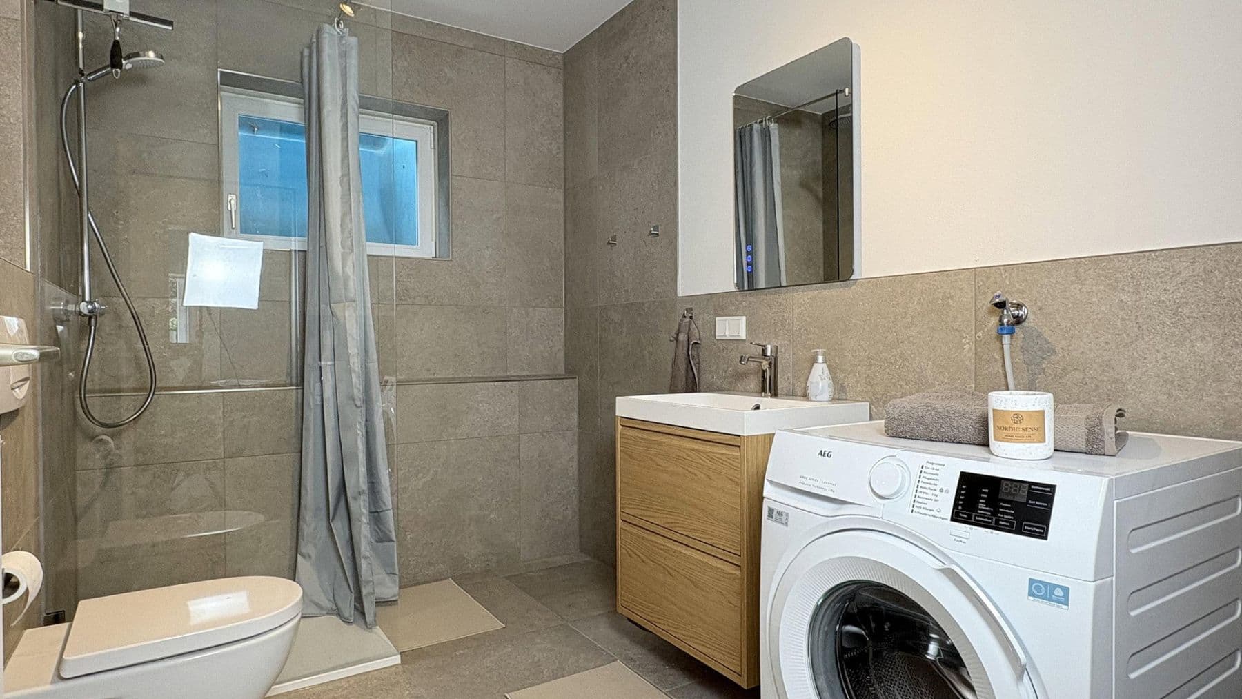 Prenájom bytu 4-izbový 93 m², Altmühlstraße 14, Walting, Bavorsko Prenájom bytu 4-izbový 93 m², Altmühlstraße 14, Walting, Bavorsko