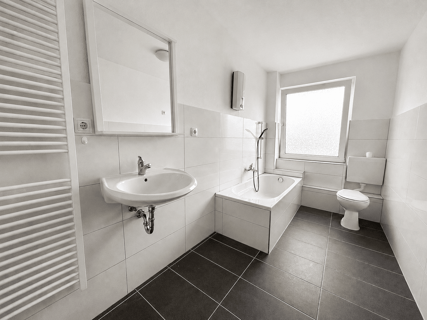 Prenájom bytu 1-izbový 46 m², Heiligenbaumstaße 85, Duisburg, Severné Porýnie - Westfálsko Prenájom bytu 1-izbový 46 m², Heiligenbaumstaße 85, Duisburg, Severné Porýnie - Westfálsko
