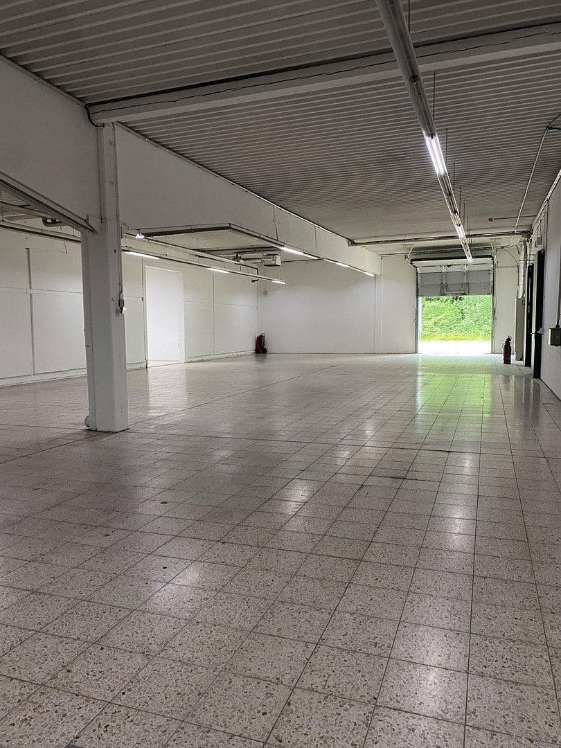 Prenájom nebytového priestoru 459 m², Meißener Dorfstraße 35, Minden, Severné Porýnie - Westfálsko Prenájom nebytového priestoru 459 m², Meißener Dorfstraße 35, Minden, Severné Porýnie - Westfálsko