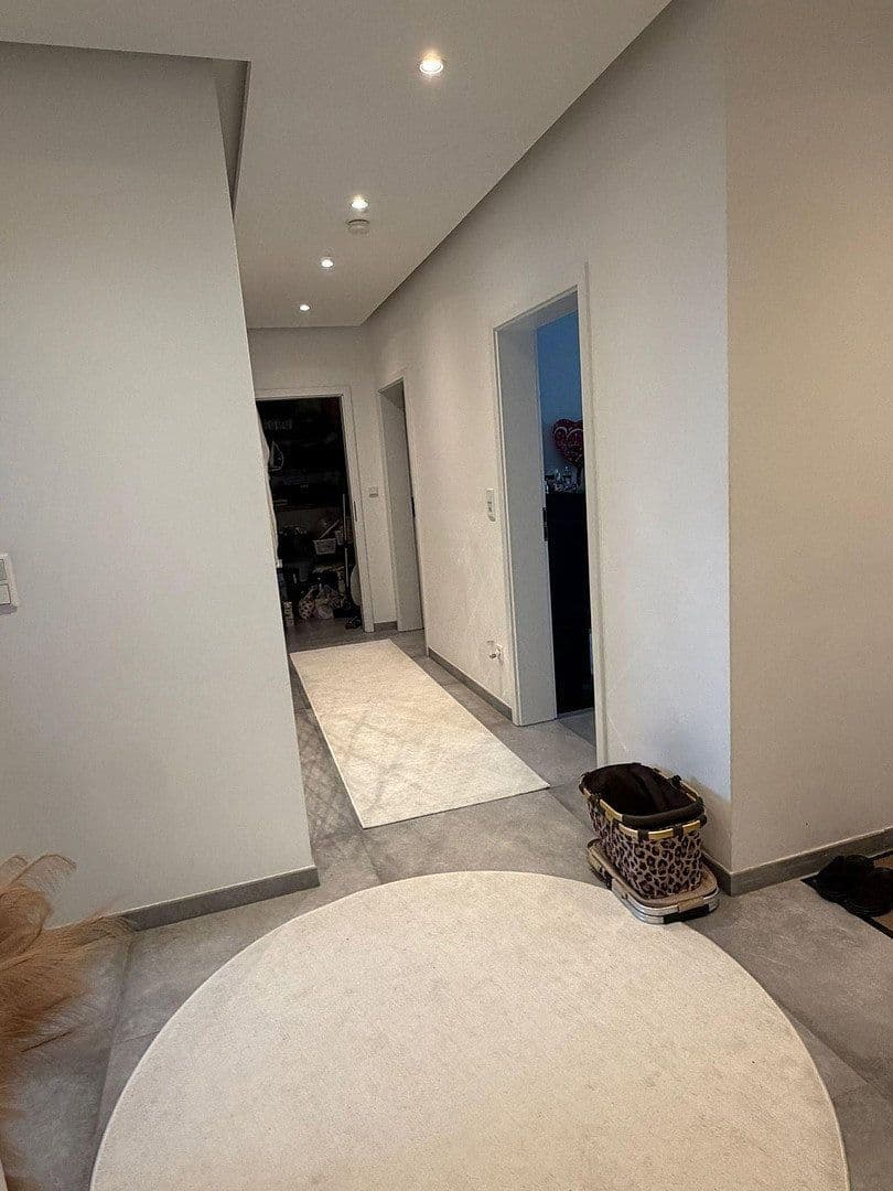 Prenájom bytu 4-izbový 97 m², Erlensee, Hesensko Prenájom bytu 4-izbový 97 m², Erlensee, Hesensko