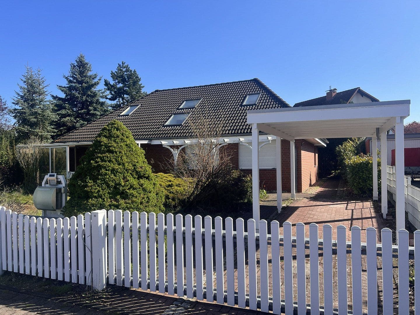 Predaj domu 150 m², pozemek 473 m², Möser, Sasko-Anhaltsko Predaj domu 150 m², pozemek 473 m², Möser, Sasko-Anhaltsko