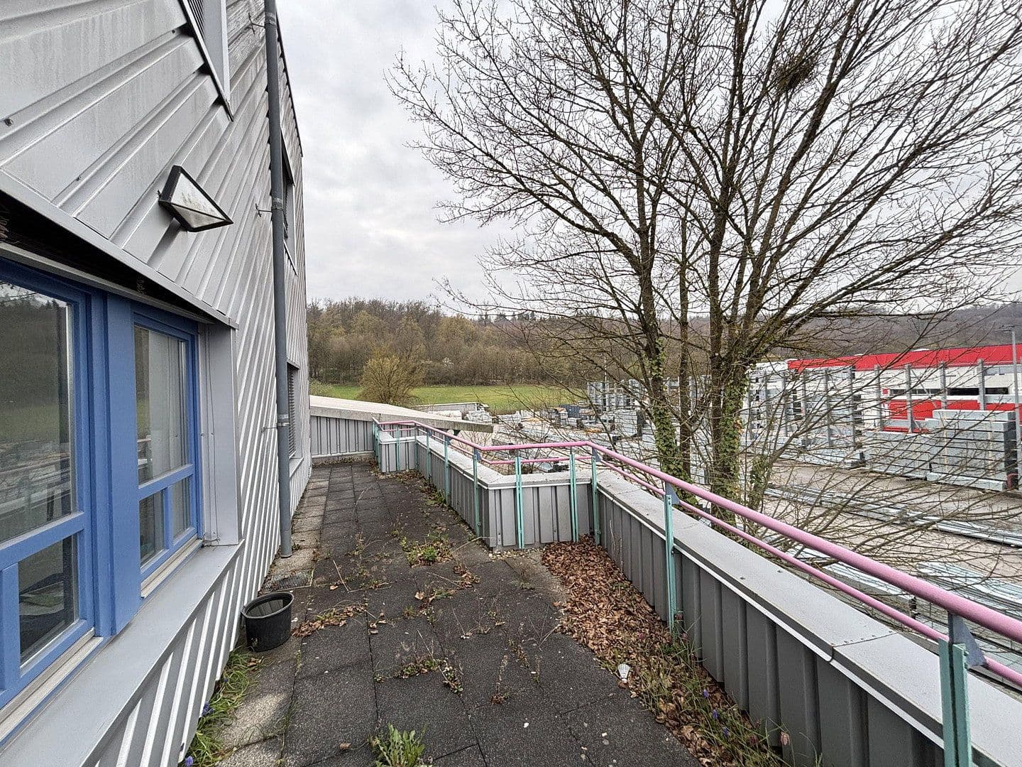 Prenájom bytu 5-izbový 185 m², Wolf-Hirth-Straße 10, Esslingen am Neckar, Bádensko-Wurttembersko Prenájom bytu 5-izbový 185 m², Wolf-Hirth-Straße 10, Esslingen am Neckar, Bádensko-Wurttembersko