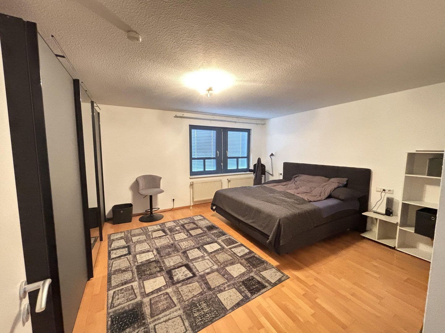 Prenájom bytu 5-izbový 185 m², Wolf-Hirth-Straße 10, Esslingen am Neckar, Bádensko-Wurttembersko Prenájom bytu 5-izbový 185 m², Wolf-Hirth-Straße 10, Esslingen am Neckar, Bádensko-Wurttembersko
