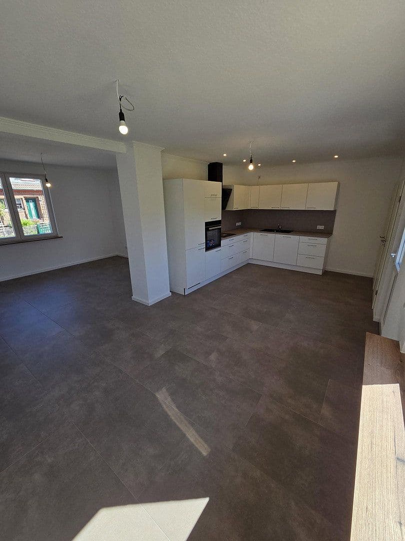 Prenájom domu 93 m², pozemek 327 m², Rheine, Severné Porýnie - Westfálsko Prenájom domu 93 m², pozemek 327 m², Rheine, Severné Porýnie - Westfálsko