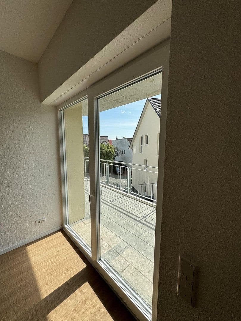 Prenájom bytu 3-izbový 73 m², Essenheim, Porýnie-Falcko Prenájom bytu 3-izbový 73 m², Essenheim, Porýnie-Falcko