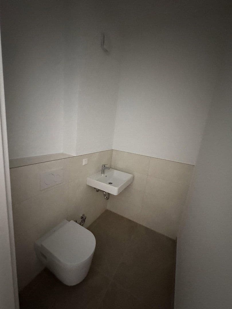 Prenájom bytu 3-izbový 73 m², Essenheim, Porýnie-Falcko Prenájom bytu 3-izbový 73 m², Essenheim, Porýnie-Falcko