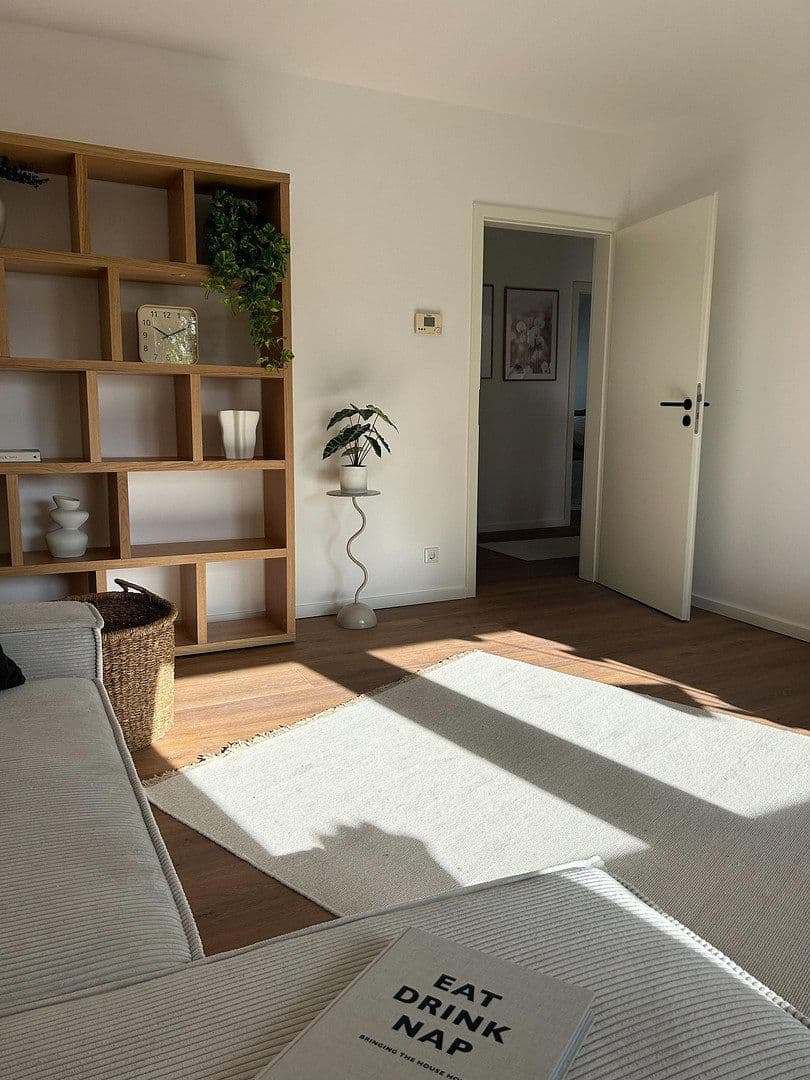 Prenájom bytu 3-izbový 75 m², Kreuzstraße, Osnabrück, Dolné Sasko Prenájom bytu 3-izbový 75 m², Kreuzstraße, Osnabrück, Dolné Sasko