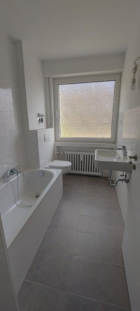 Prenájom bytu 2-izbový 63 m², Bedingrader Str. 165, Essen, Severné Porýnie - Westfálsko Prenájom bytu 2-izbový 63 m², Bedingrader Str. 165, Essen, Severné Porýnie - Westfálsko