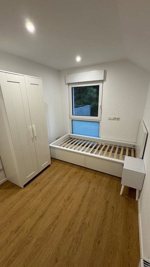 Prenájom bytu 14 m², Böblinger Straße 334, Stuttgart, Bádensko-Wurttembersko Prenájom bytu 14 m², Böblinger Straße 334, Stuttgart, Bádensko-Wurttembersko