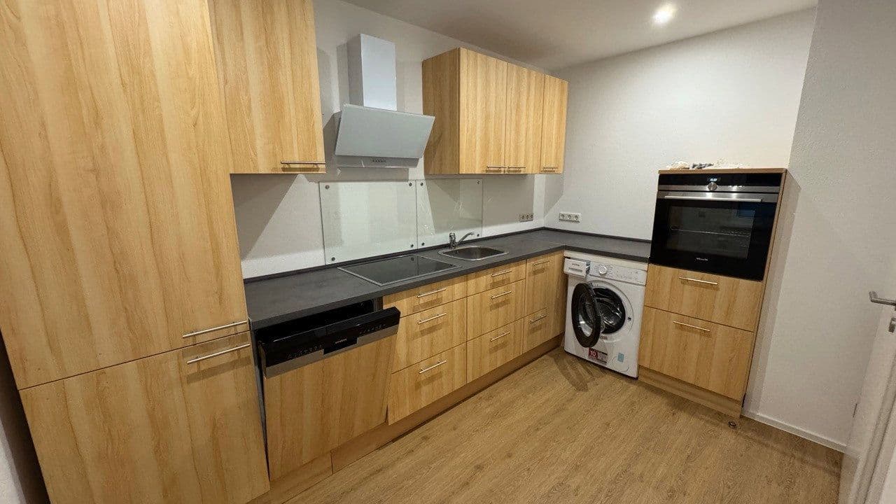 Prenájom bytu 3-izbový 60 m², Böblinger Straße 334, Stuttgart, Bádensko-Wurttembersko Prenájom bytu 3-izbový 60 m², Böblinger Straße 334, Stuttgart, Bádensko-Wurttembersko