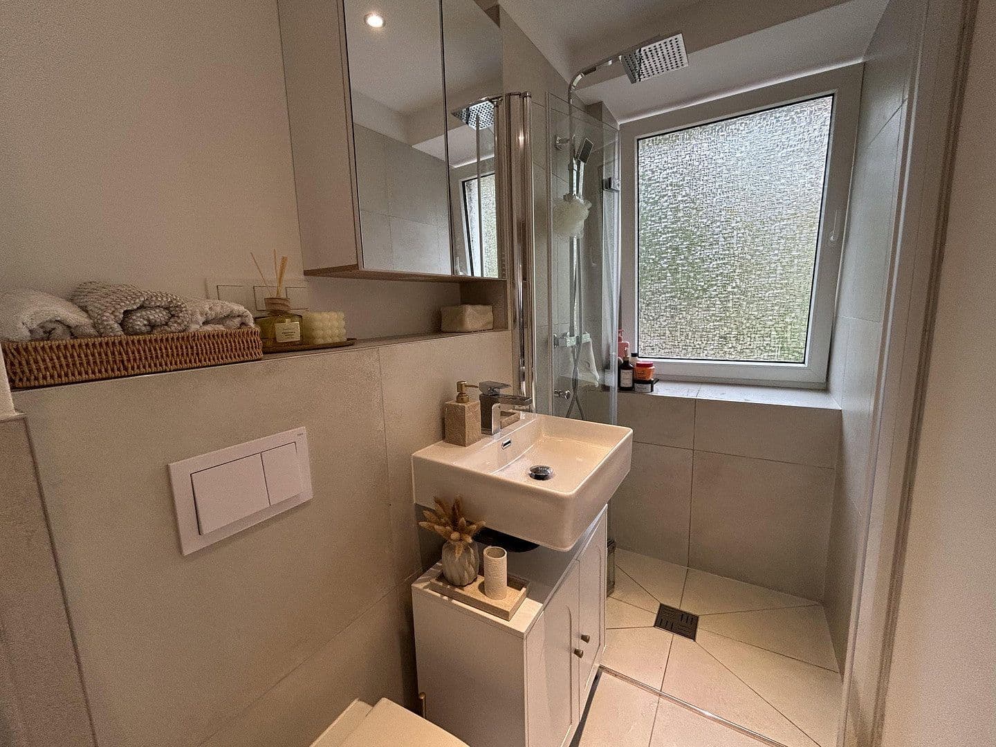 Prenájom bytu 3-izbový 51 m², Am Mittelfelde, Hannover, Dolné Sasko Prenájom bytu 3-izbový 51 m², Am Mittelfelde, Hannover, Dolné Sasko