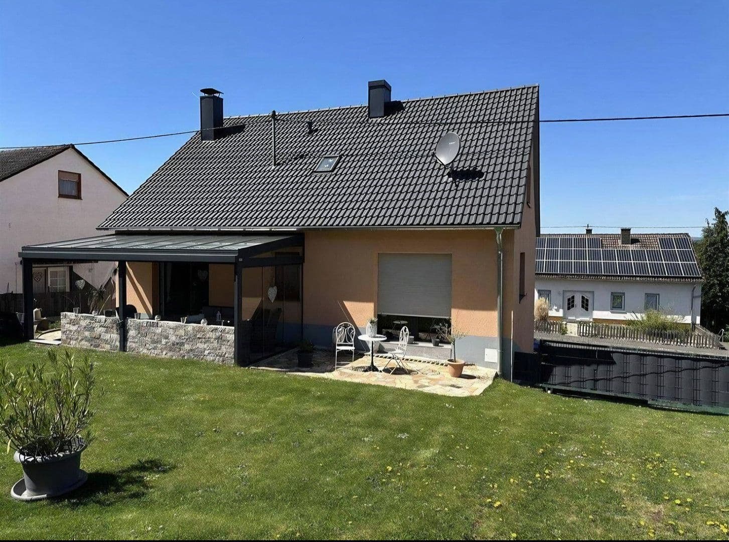 Predaj domu 180 m², pozemek 628 m², Ruschberg, Porýnie-Falcko Predaj domu 180 m², pozemek 628 m², Ruschberg, Porýnie-Falcko