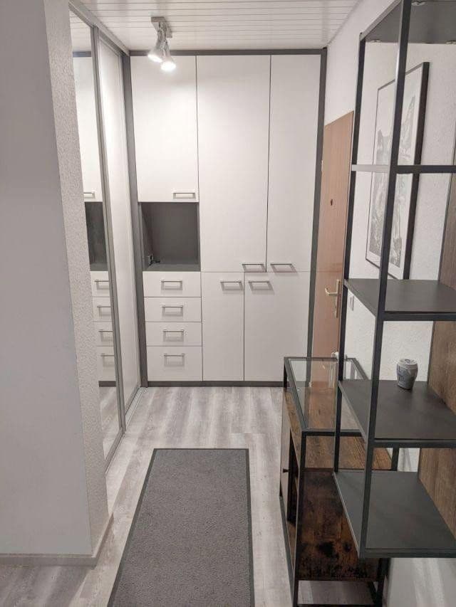 Prenájom bytu 2-izbový 50 m², Frankfurt am Main, Hesensko Prenájom bytu 2-izbový 50 m², Frankfurt am Main, Hesensko
