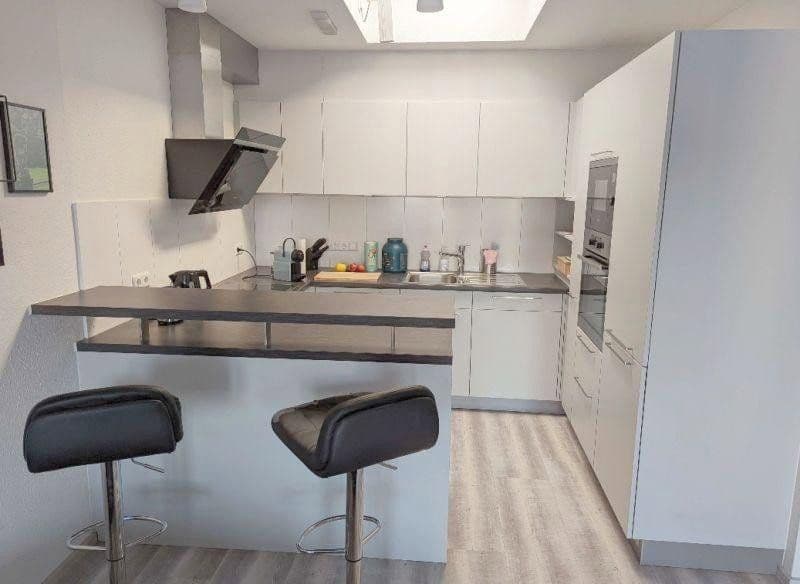 Prenájom bytu 2-izbový 50 m², Frankfurt am Main, Hesensko Prenájom bytu 2-izbový 50 m², Frankfurt am Main, Hesensko