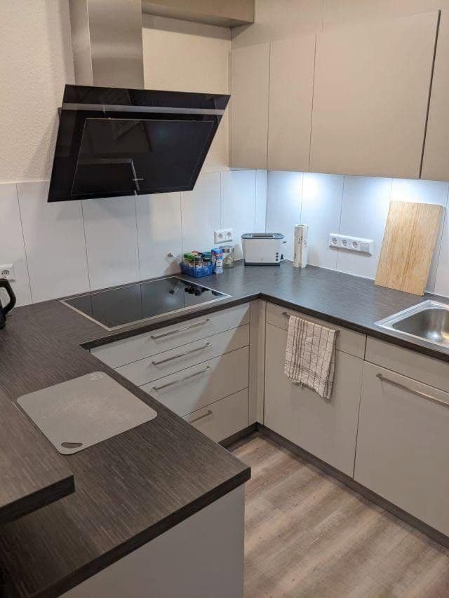 Prenájom bytu 2-izbový 50 m², Frankfurt am Main, Hesensko Prenájom bytu 2-izbový 50 m², Frankfurt am Main, Hesensko