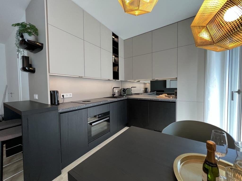 Prenájom bytu 2-izbový 56 m², Mühlenstraße 20, Berlin, Berlín Prenájom bytu 2-izbový 56 m², Mühlenstraße 20, Berlin, Berlín