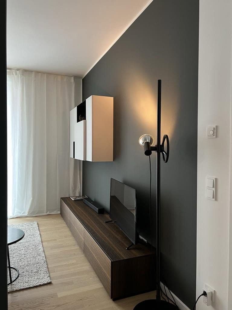 Prenájom bytu 2-izbový 56 m², Mühlenstraße 20, Berlin, Berlín Prenájom bytu 2-izbový 56 m², Mühlenstraße 20, Berlin, Berlín