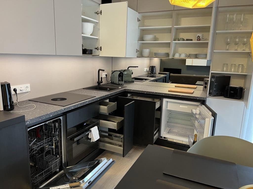 Prenájom bytu 2-izbový 56 m², Mühlenstraße 20, Berlin, Berlín Prenájom bytu 2-izbový 56 m², Mühlenstraße 20, Berlin, Berlín