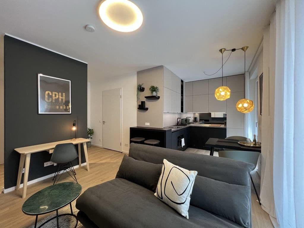 Prenájom bytu 2-izbový 56 m², Mühlenstraße 20, Berlin, Berlín Prenájom bytu 2-izbový 56 m², Mühlenstraße 20, Berlin, Berlín